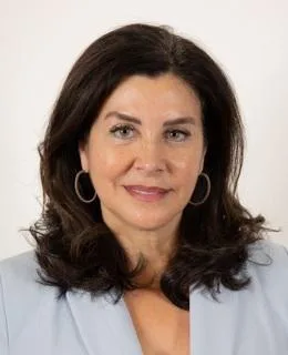 María Arenales Serrano Argüello